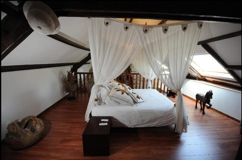 Le Domaine De Saint-Thomin Bed and Breakfast Nostang Δωμάτιο φωτογραφία