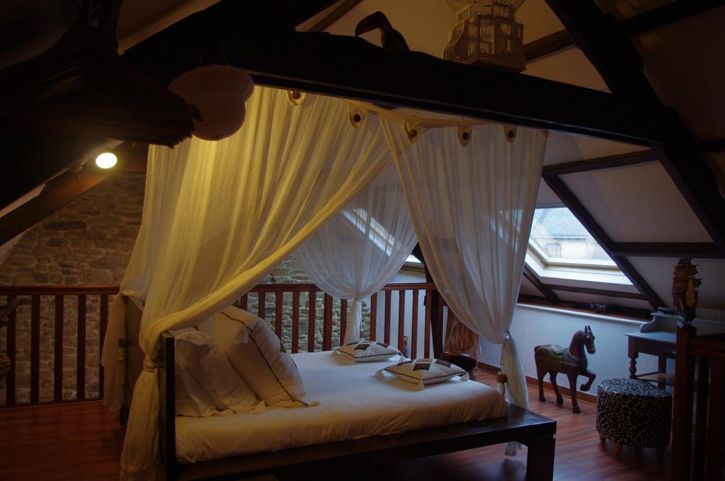 Le Domaine De Saint-Thomin Bed and Breakfast Nostang Εξωτερικό φωτογραφία