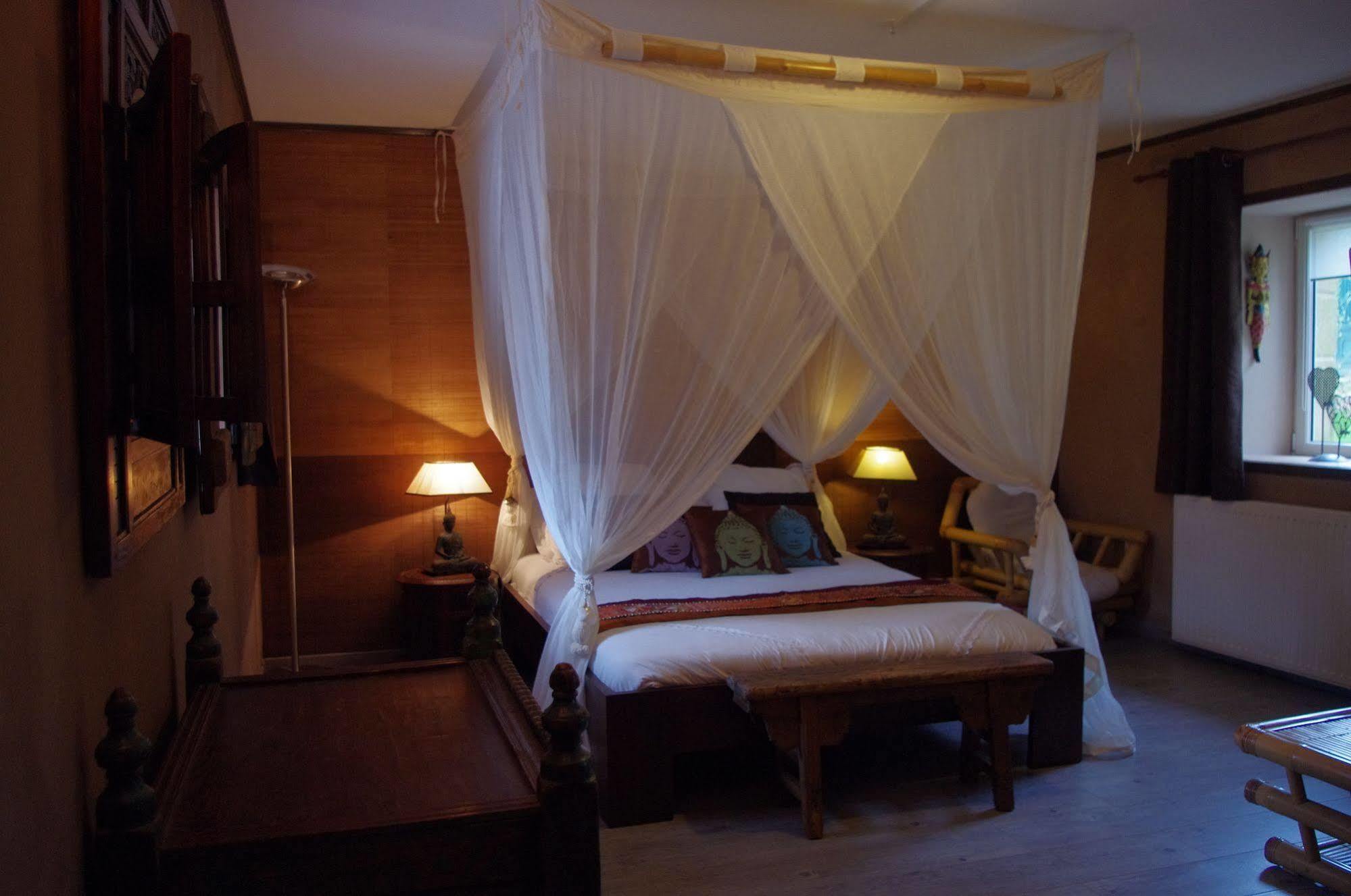 Le Domaine De Saint-Thomin Bed and Breakfast Nostang Εξωτερικό φωτογραφία